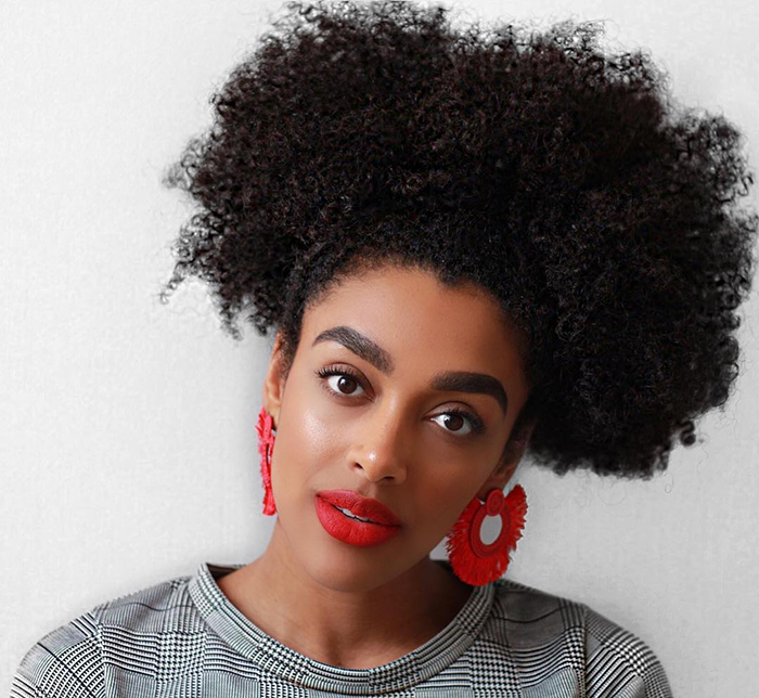 21 Curly Ponytail Hairstyles That Every Woman Should Try