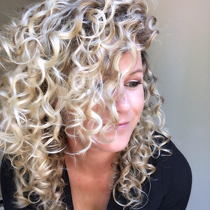 Texture Tales Inge Shares her Secrets for Styling Fine Curly Hair with Extra Volume 