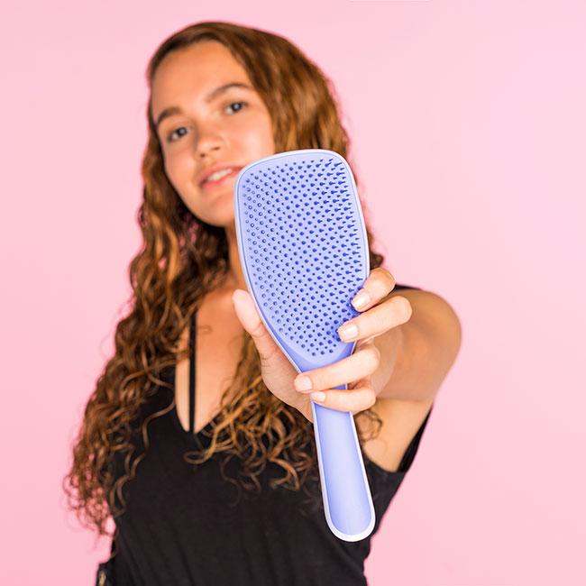 Alexis Belon Shares Her Top Tips for Detangling Long Thick Curls with Tangle Teezer