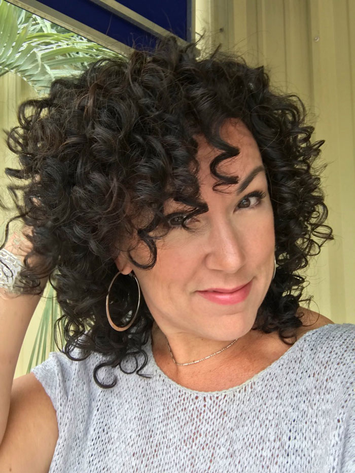 How Deidra Used the CG-Method to Get Juicy Dye-Free Curls